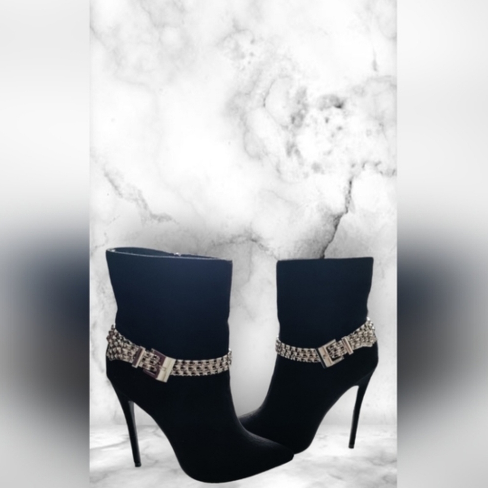 Venus Chain Buckle Heeled Booties Size 6 - Picture 2 of 7